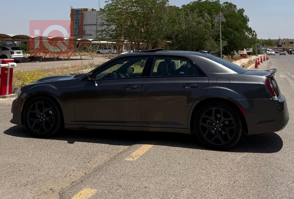 Chrysler 300
